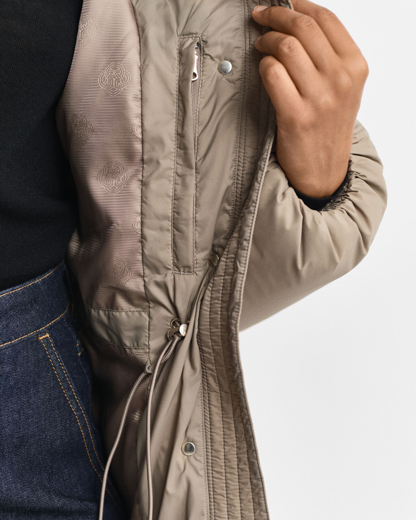 Mittellange Daunenjacke