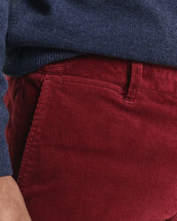 Slim Fit Cord Chinohose