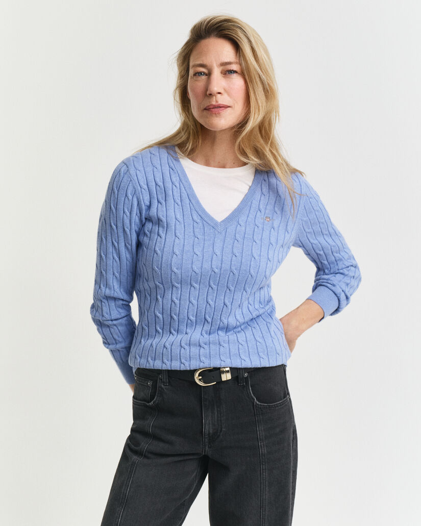 V-Neck Pullover mit Zopfmuster