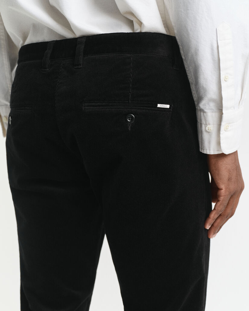 Slim Fit Cord Chinohose