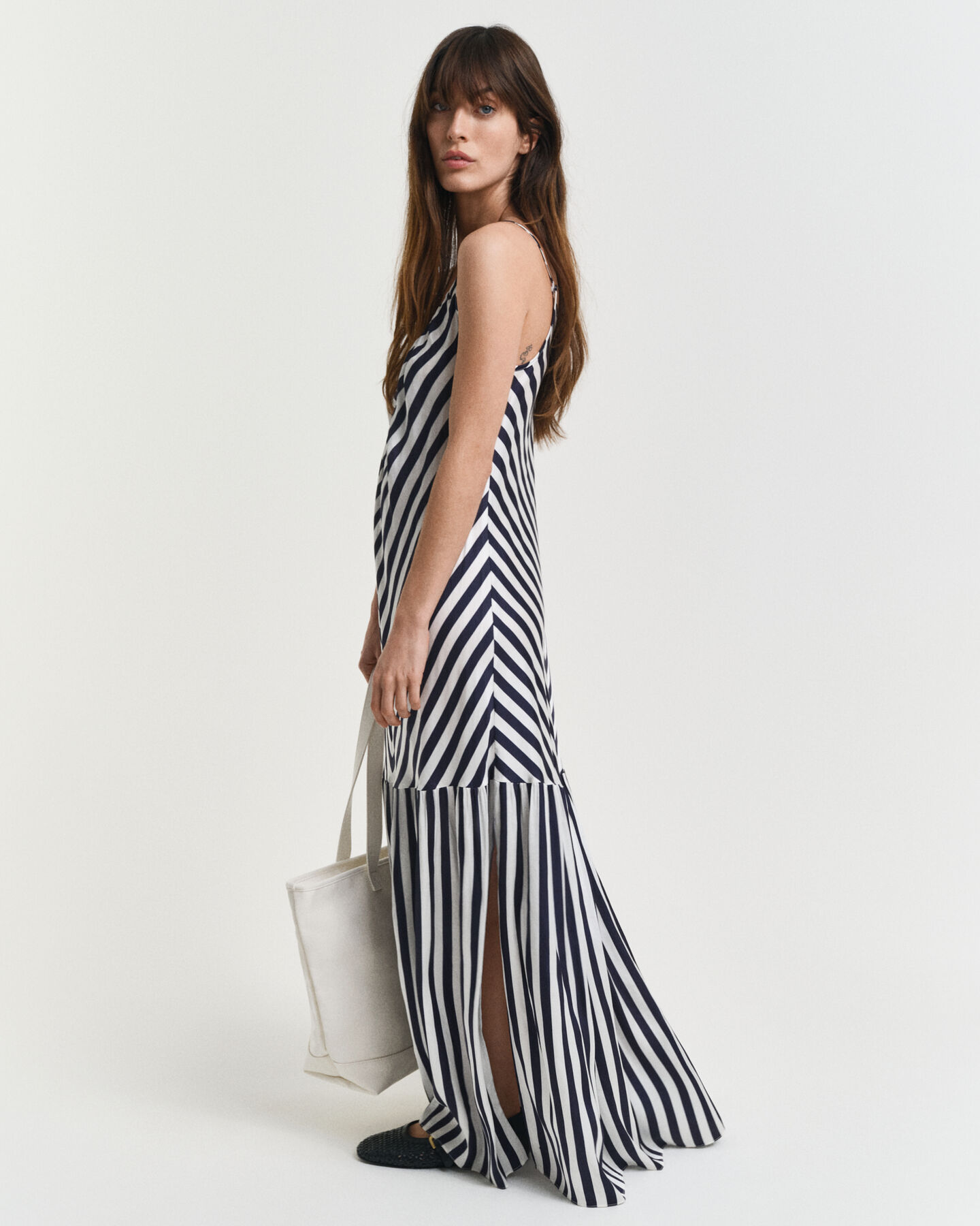Chevron Maxikleid mit Streifen