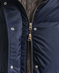 Mittellange Daunenjacke