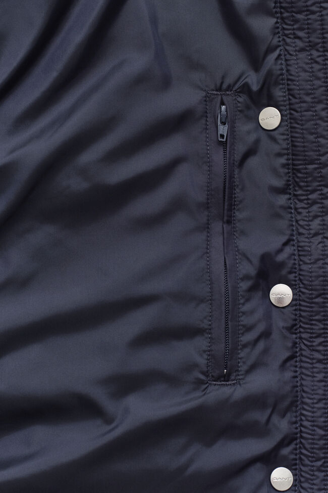 Leichte Daunenjacke