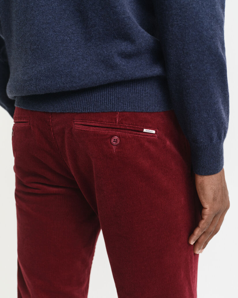 Slim Fit Cord Chinohose