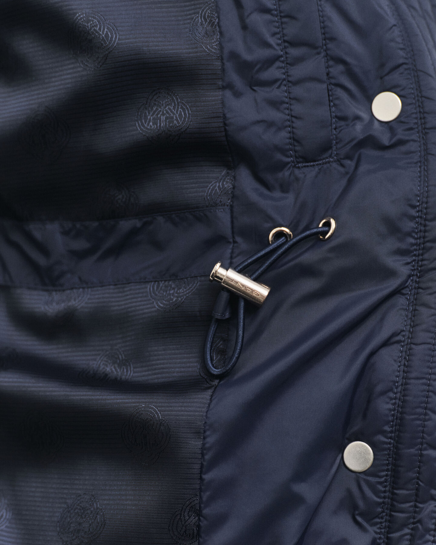Mittellange Daunenjacke