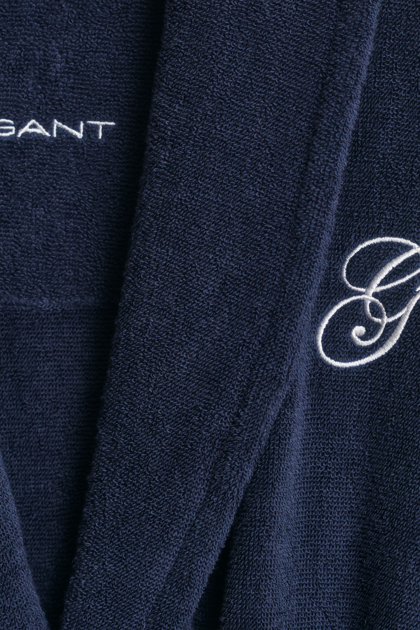 Bestickter Bademantel