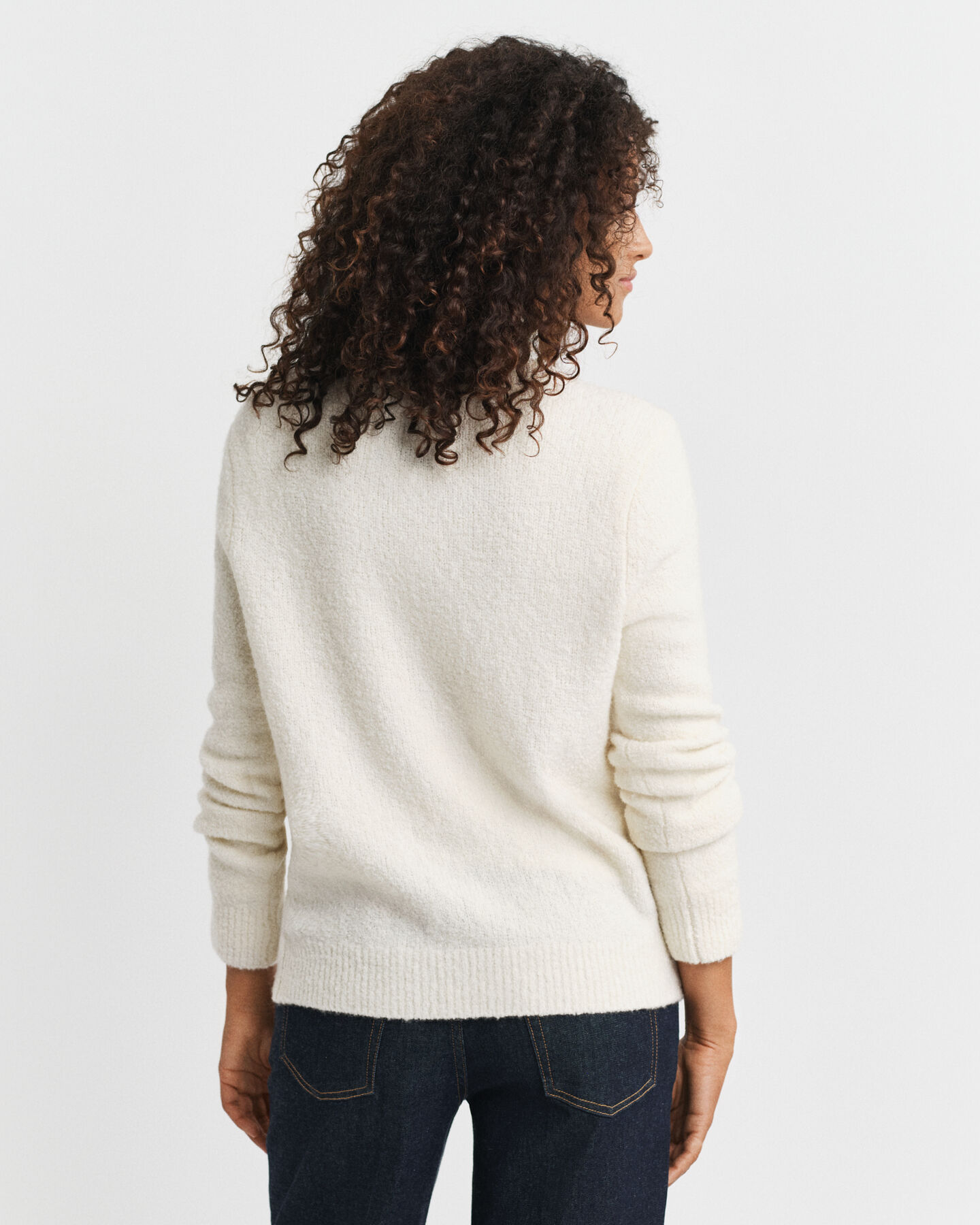 Boucl&eacute; Rundhalsstrickjacke