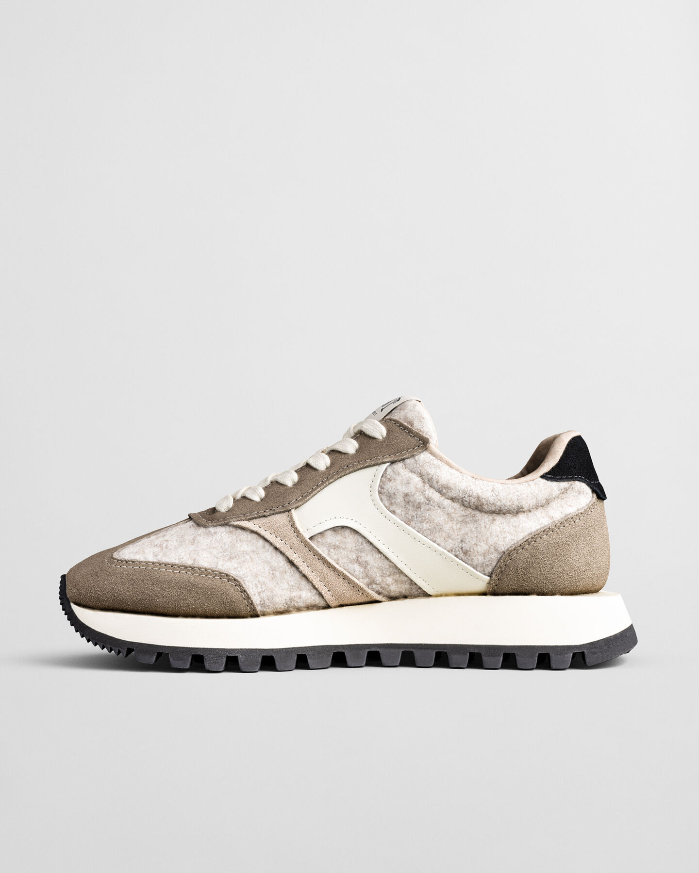 Caffay Sneaker aus Veloursleder und Wolle