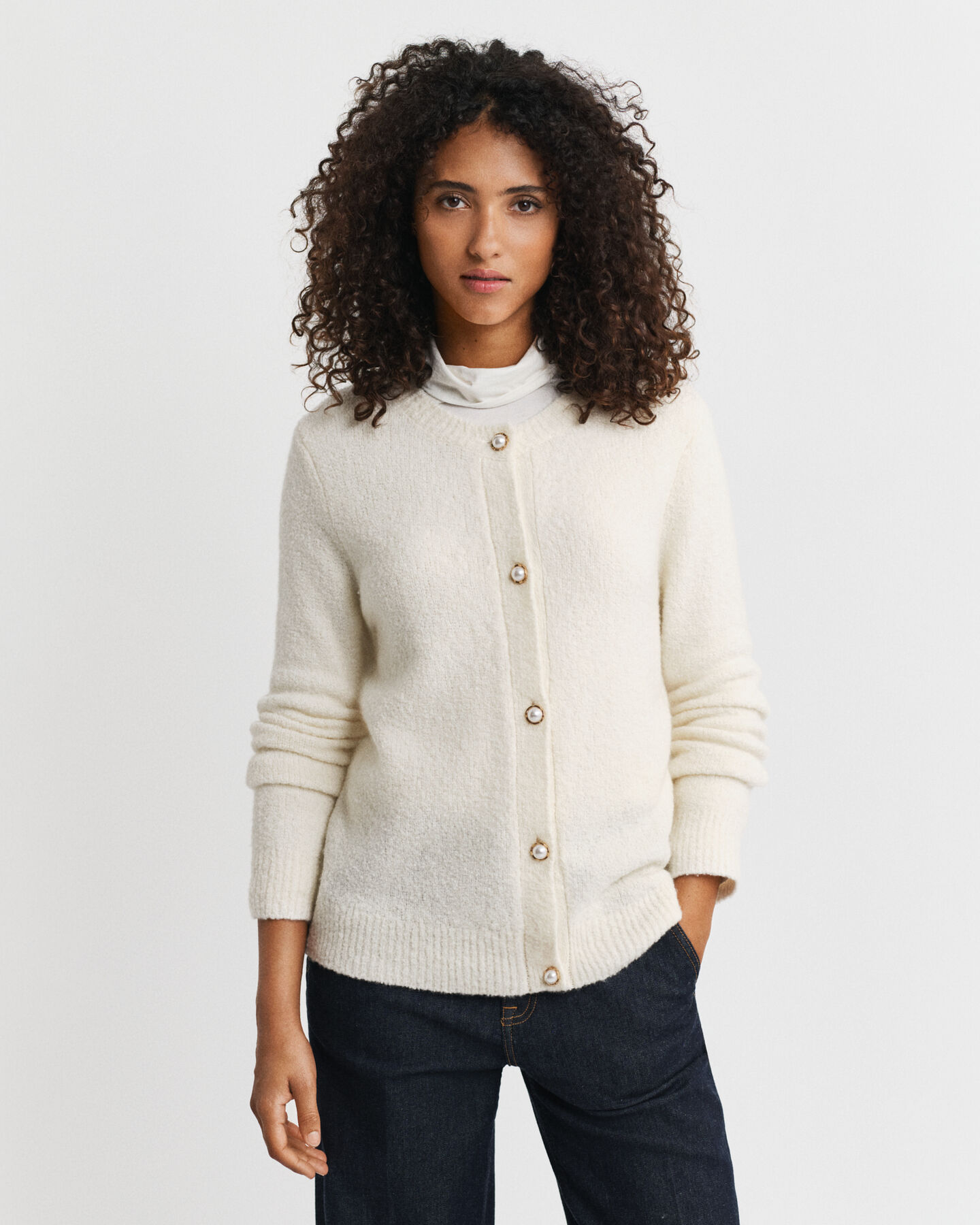 Boucl&eacute; Rundhalsstrickjacke