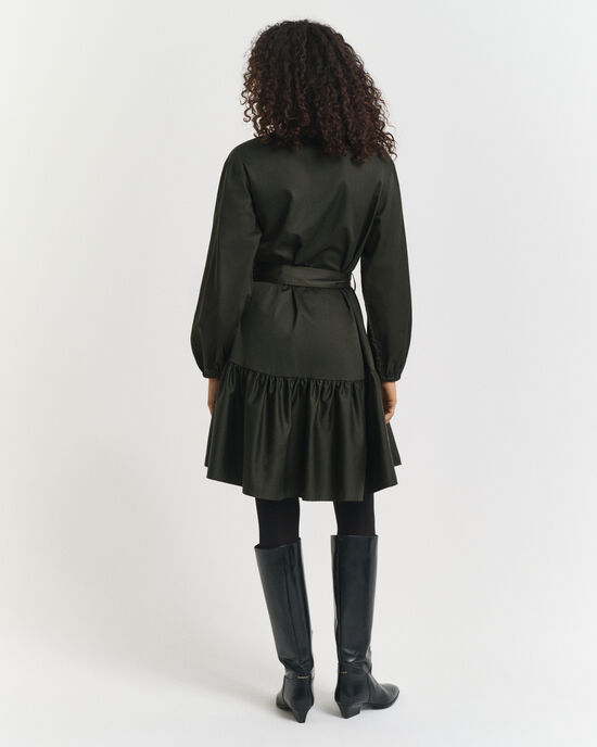 Lang&auml;rmeliges Kleid aus Baumwollsatin