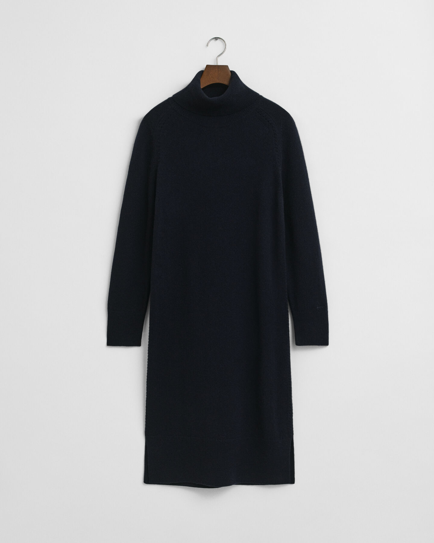 Rollkragenkleid mit Strickdetails