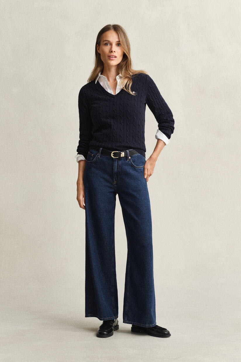 V-Neck Pullover mit Zopfmuster