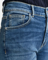 Verk&uuml;rzte Slim Fit Jeans